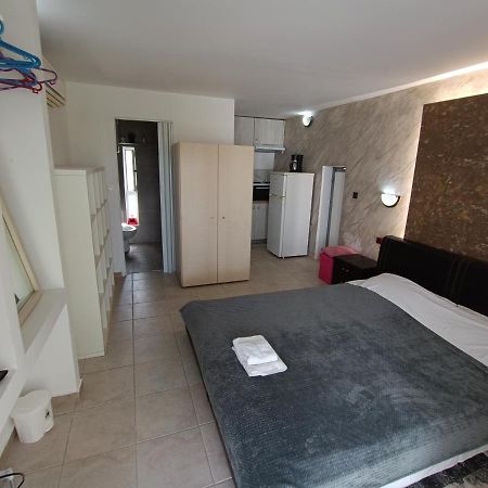 Azalea Garden Apartment With Mountain View Κρεμαστή Εξωτερικό φωτογραφία