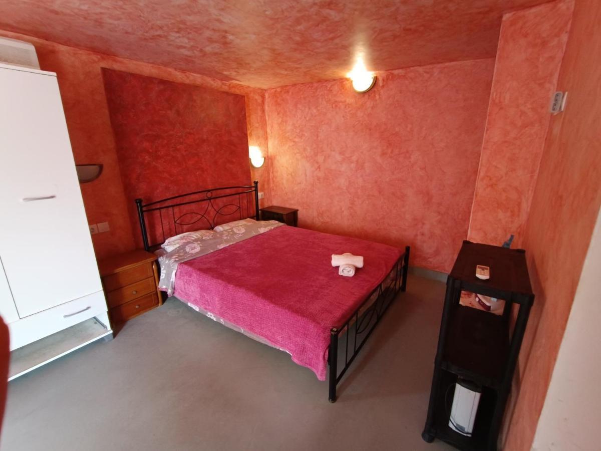Azalea Garden Apartment With Mountain View Κρεμαστή Εξωτερικό φωτογραφία
